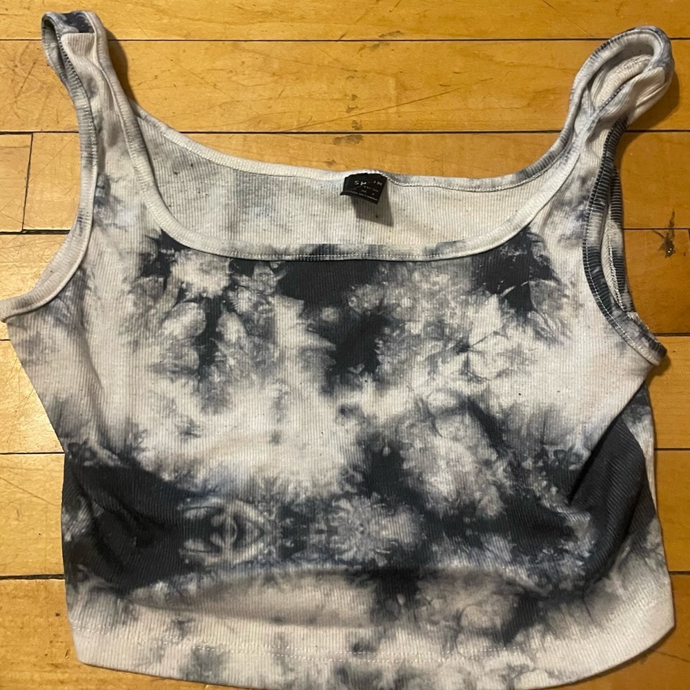 Black Tie Dye Cropped Tank Top